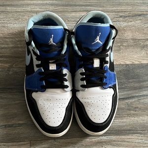 Air Jordan 1 Low SE 'Racer Blue'